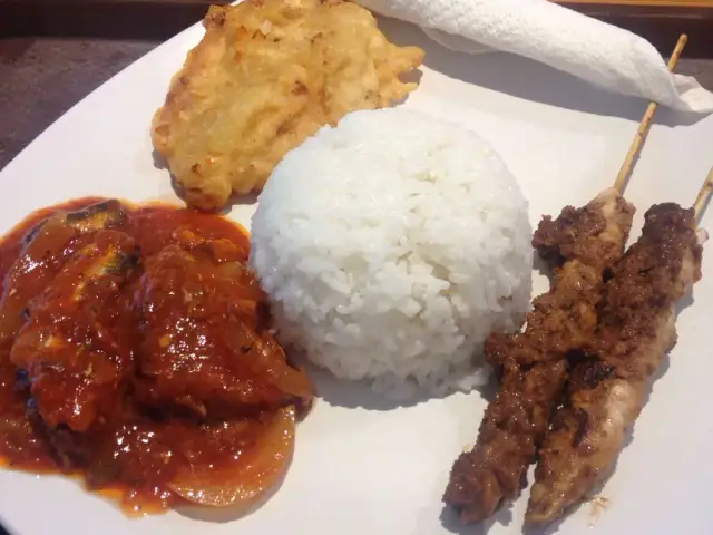 Gambar Makanan Prasmanan Kantin Artomoro 11