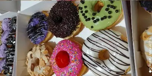 mAm Donuts&pizza, Jl Gatot Subroto No26, Sepatan Timur