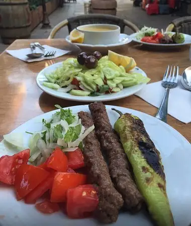 Köfteci & Restaurant Bilal'in Yeri'nin yemek ve ambiyans fotoğrafları 2