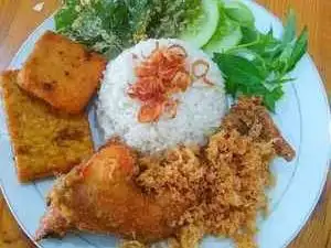 Nasi Uduk Dan Timbel Yunse, Komplek Bumi Citra Indah 2