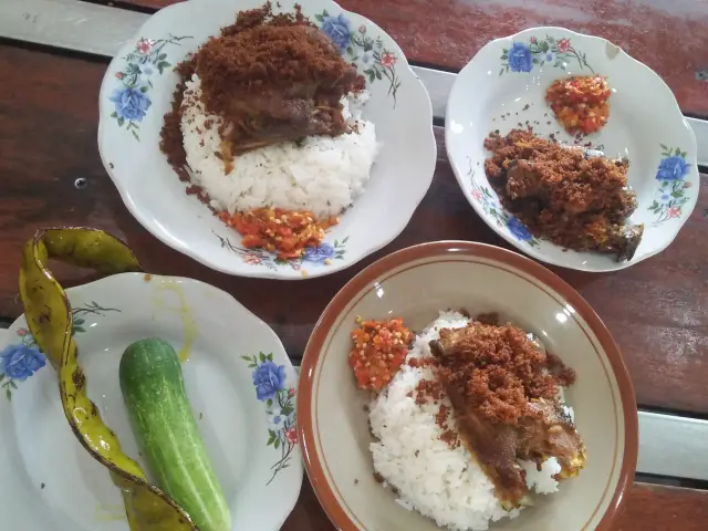 Gambar Makanan Bebek Goreng Bulak Kapal 5