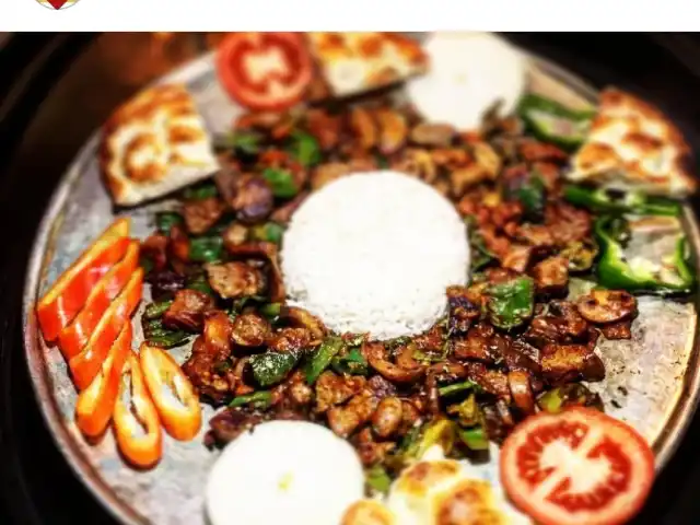 Ateşbey İskender Kebapçısı Yöresel Lezzetler'nin yemek ve ambiyans fotoğrafları 7