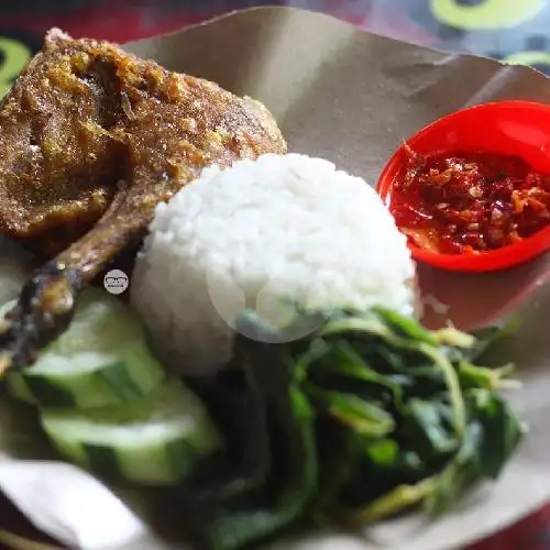 Gambar Makanan Pecel Lele Cak Mus Surabaya, Rawamangun 2