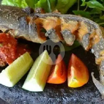 Gambar Makanan Ayam Geprek Dan Ayam Goreng Ni Elok, Gang Pelita 3