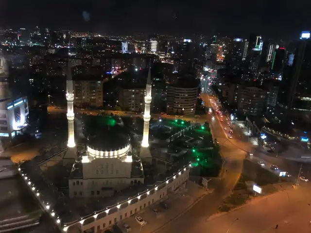 Point Hotel Roof Restaurant'nin yemek ve ambiyans fotoğrafları 5