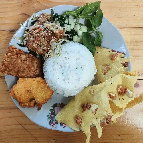 Gambar Makanan nasi pecel khas madiun mbak yun 5