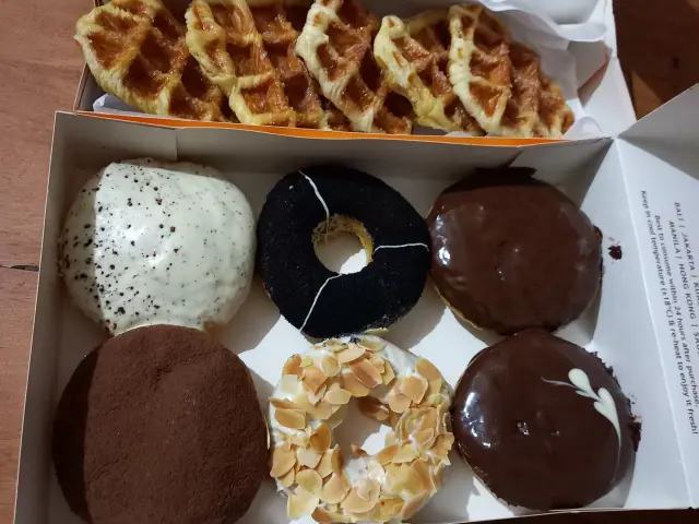 Gambar Makanan J.CO Reserve 10