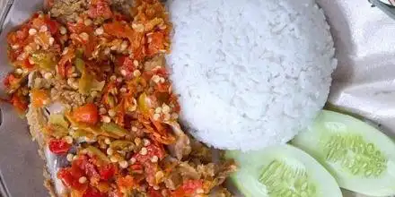 Ayam Geprek Daeng, Mesjid Raya