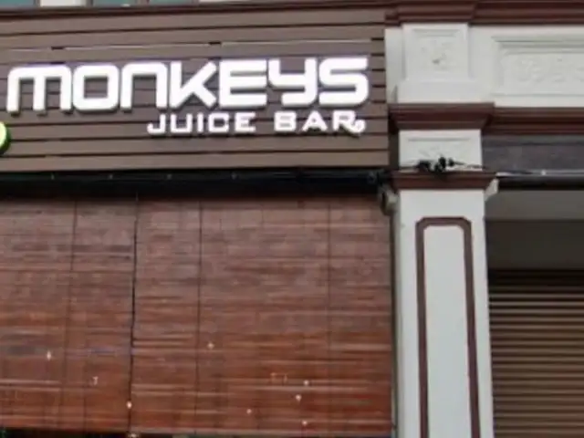 3 Monkeys Juice