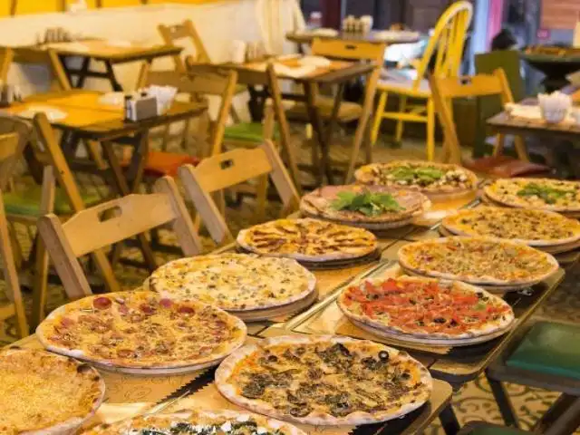 Limos Pizza'nin yemek ve ambiyans fotoğrafları 12