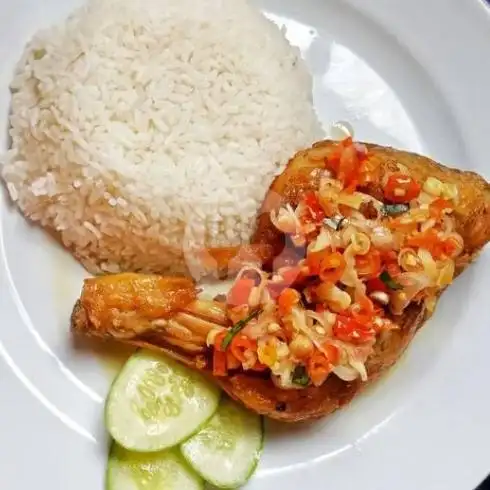 Gambar Makanan Ayam Goreng dan Seblak Si Kembar Cicadas, Gg. Banteng No 34 Cicadas 13