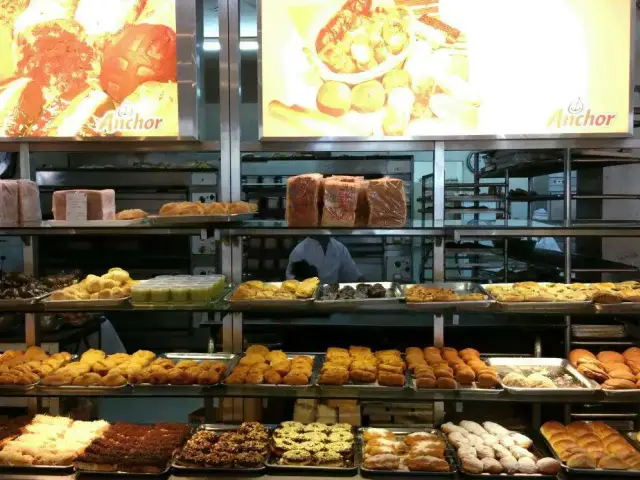 Gambar Makanan Suisse Bakery 14