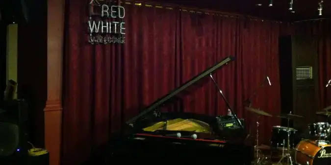 Red White Jazz Lounge