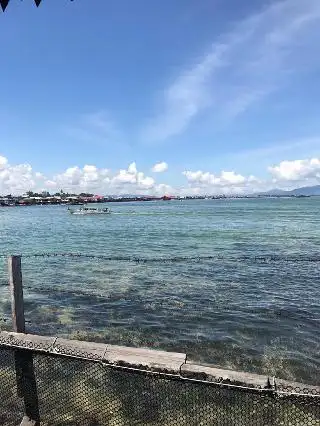 Floating Restaurant (Pearl City Restaurant)