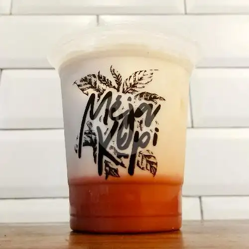 Gambar Makanan Meja Kopi 16