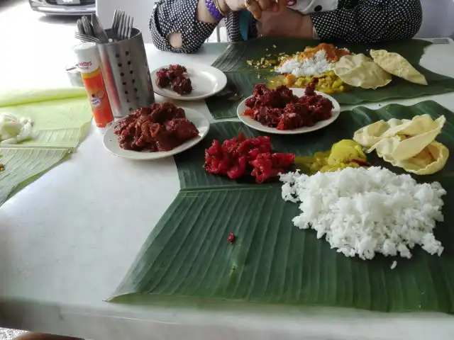 Raj's Banana Leaf Food Photo 11