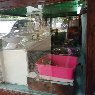 Nasi Uduk Betawi Ayam Goreng H. Syatiri Amat