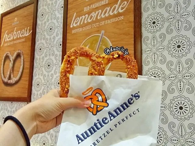 Gambar Makanan Auntie Anne's 2