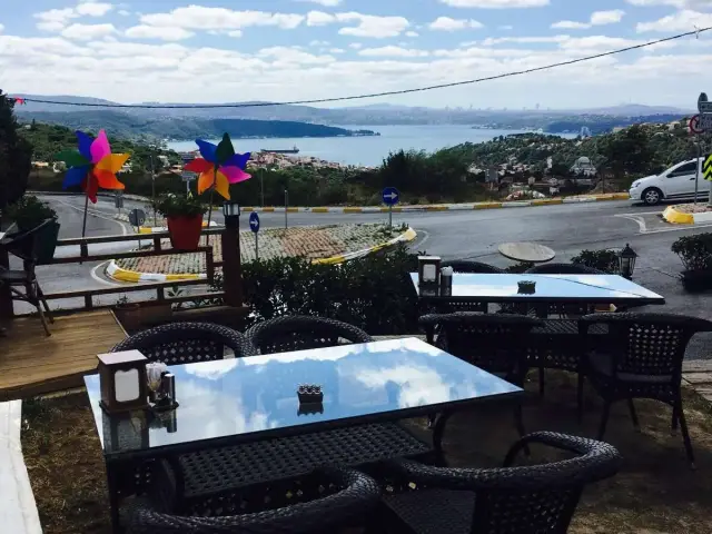 Simas Terrace Cafe & Restaurant'nin yemek ve ambiyans fotoğrafları 15