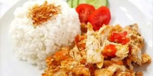 AYAM GEPREK DAN NASI GORENG PEDAS FANNY, Jl KH Ali Maksum