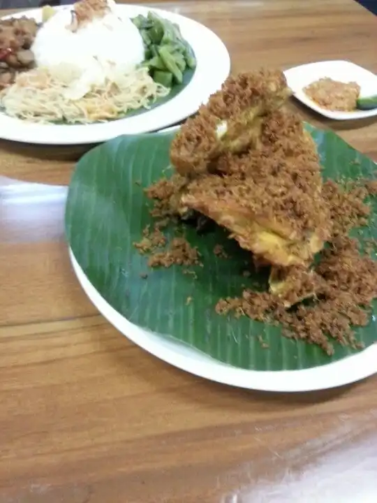 Gambar Makanan Gajah Mungkur - Ayam Goreng Kampung Khas Wonogiri 3