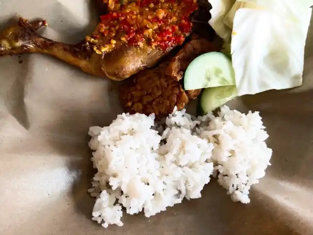 Ayam Gepuk Pak Pembus Food Photo 2