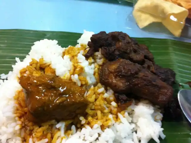 Meena Curry House Food Photo 3
