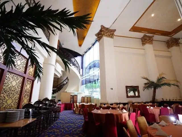 Gambar Makanan Asiatique Restaurant  - Golden Boutique Hotel 9