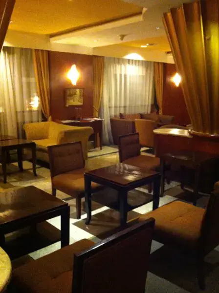 Rafflesia Lounge - Hotel Salak The Heritage