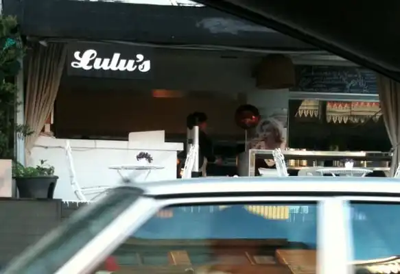 Lulu&apos;s Cafe &amp; Bar'nin yemek ve ambiyans fotoğrafları 4