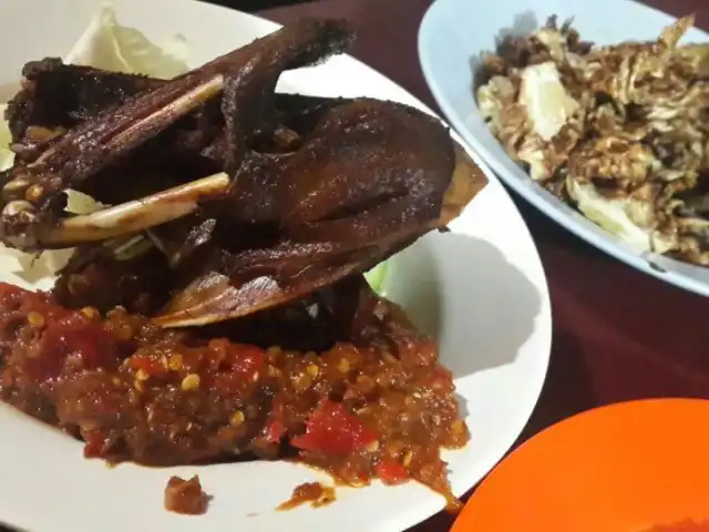 Gambar Makanan Bebek Darmo 14