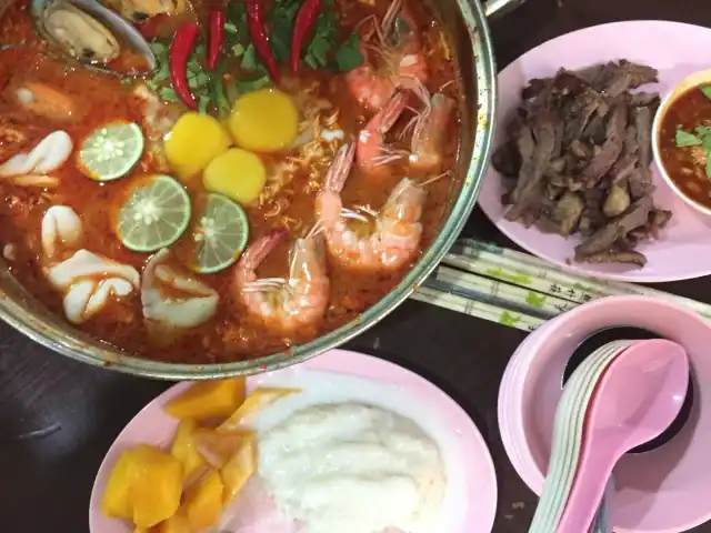 Little Rara Thai Boat Noodle Food Photo 14