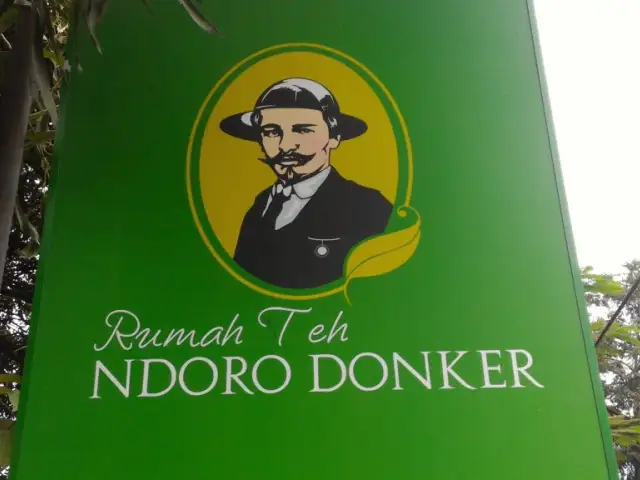 Gambar Makanan Ndoro Donker Tea House 16