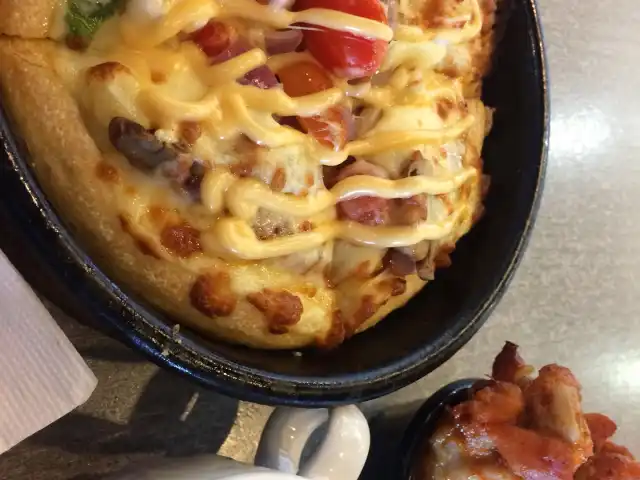 Pizza Hut Food Photo 11