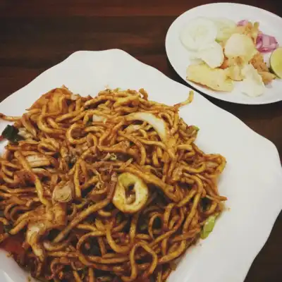 Mie Aceh Kuliner Iendatu (Meuligoe)