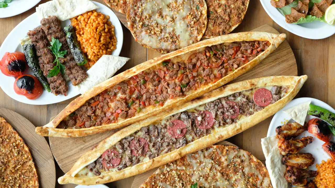 Maydanoz Pide & Lahmacun & Tava