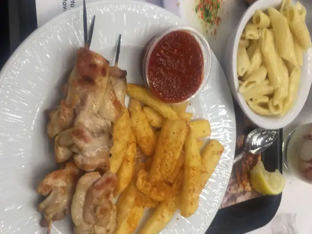 Semt Chicken & Rotisserie'nin yemek ve ambiyans fotoğrafları 16