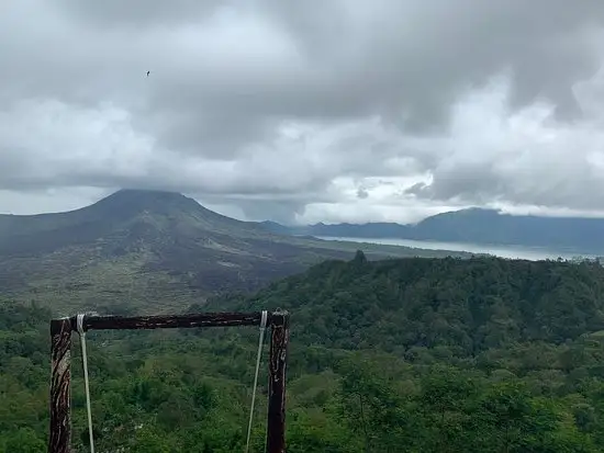 Gambar Makanan Sari Mountain View Restaurant, Bar and Coffee 6