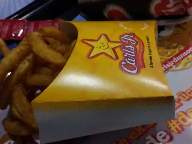 Carl's Jr.'nin yemek ve ambiyans fotoğrafları 46