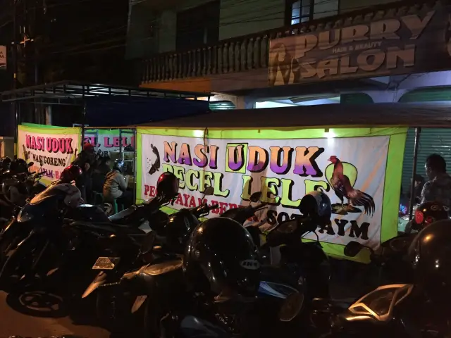 Gambar Makanan Nasi Uduk Pecel Lele 4