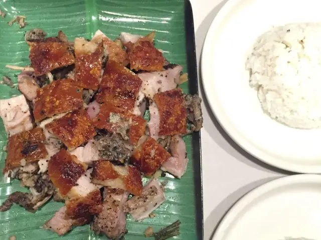 Tatang's Boneless Cebu Lechon Food Photo 12