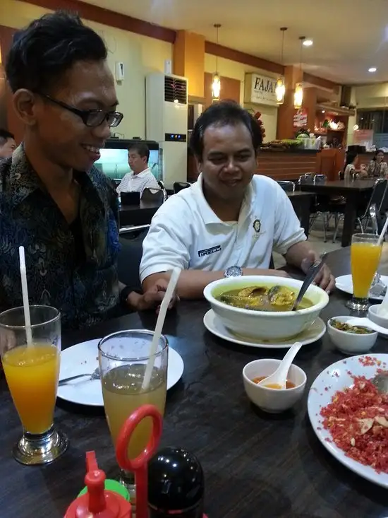 Gambar Makanan Restoran New Ujung Pandang 7