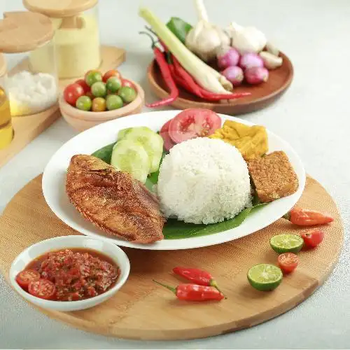 Gambar Makanan Pecel Lele Sambel Rampai, Gambir 9