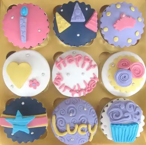 Gambar Makanan Alice little Cupcakes 11