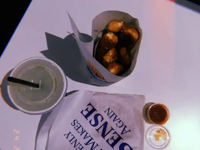 Auntie Anne's Food Photo 13