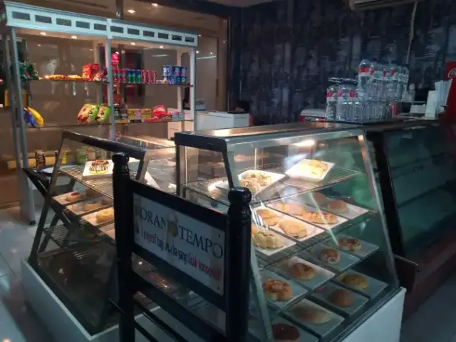 Pastry Shop  Kartika Chandra Hotel