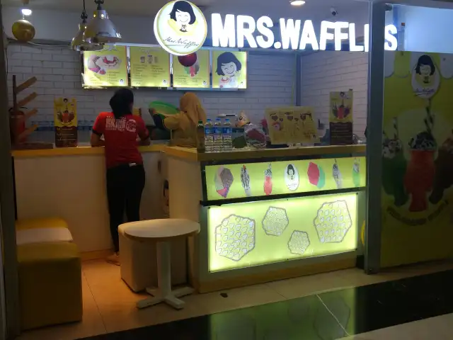 Gambar Makanan Mrs. Waffles 5