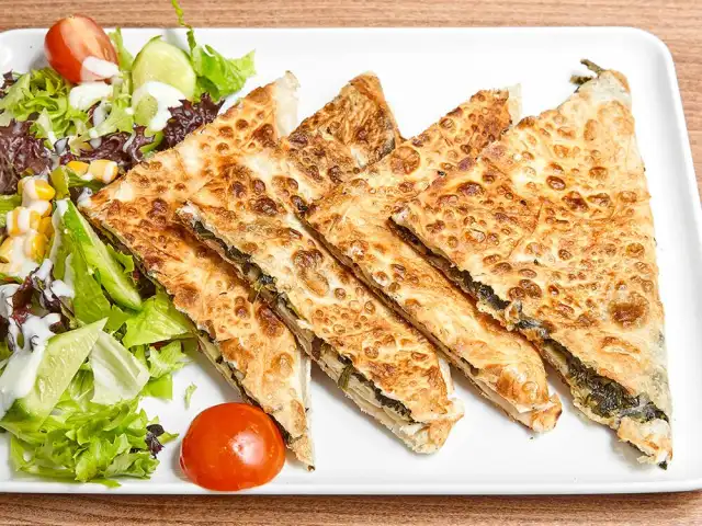 Gilan Cafe and Restaurant'nin yemek ve ambiyans fotoğrafları 9