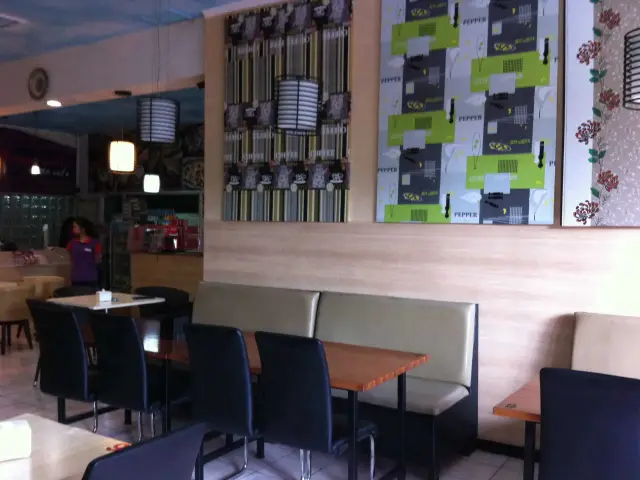 Gambar Makanan Bougenville Resto Cafe 5