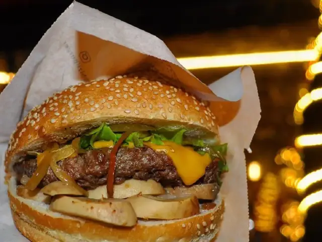 Hızlı Burger'nin yemek ve ambiyans fotoğrafları 1